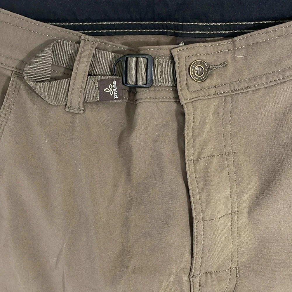 Prana men’s‎ Large nylon flat front khaki cargo pants.